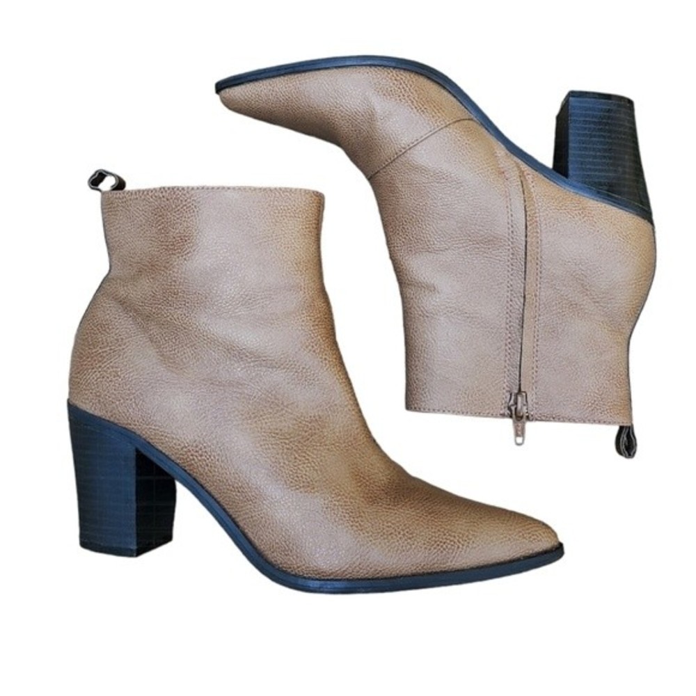 Women's Brown Old Navy Heeled Leather Booties